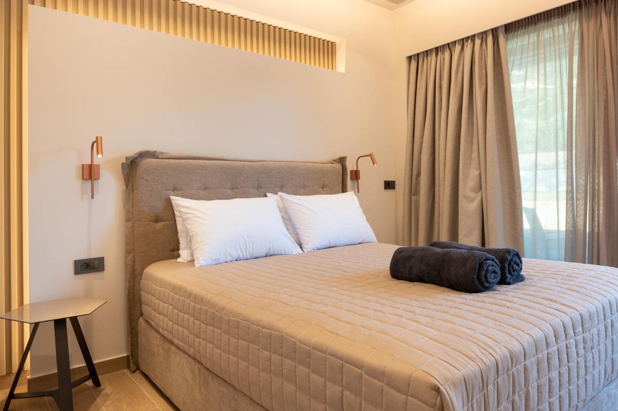 Esthisea Suites Каламата Екстер'єр фото