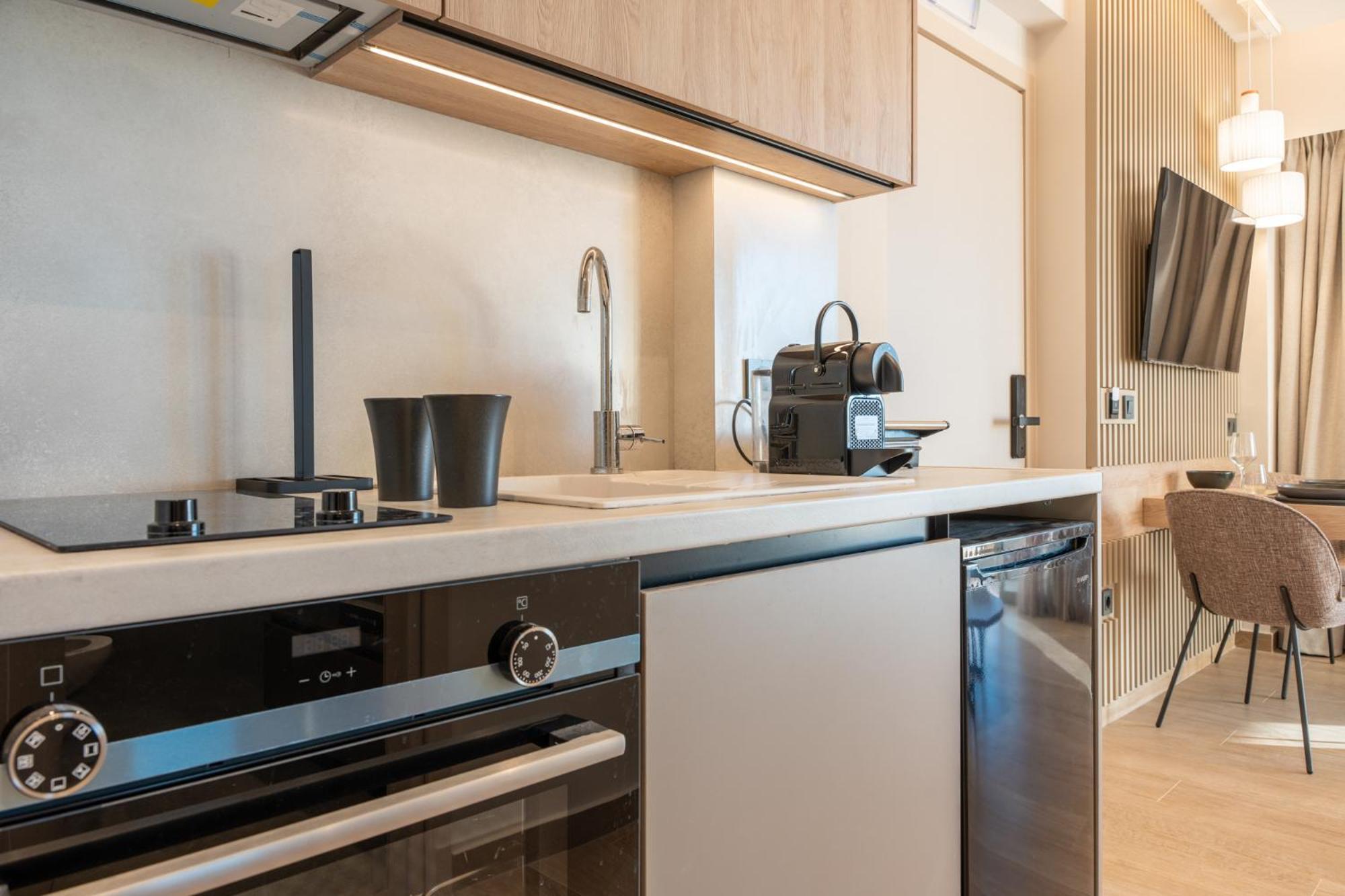 Esthisea Suites Каламата Екстер'єр фото