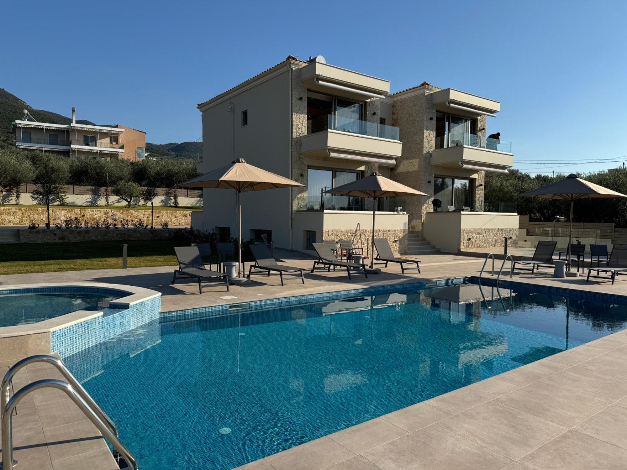 Esthisea Suites Каламата Екстер'єр фото